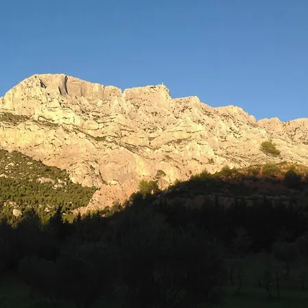 Le Moulin En Provence